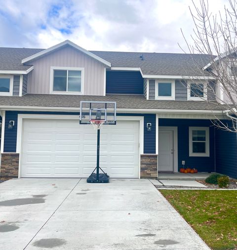 Townhouse For Sale - 416 S 1440<br/> Cache County, Hyrum, UT 84319