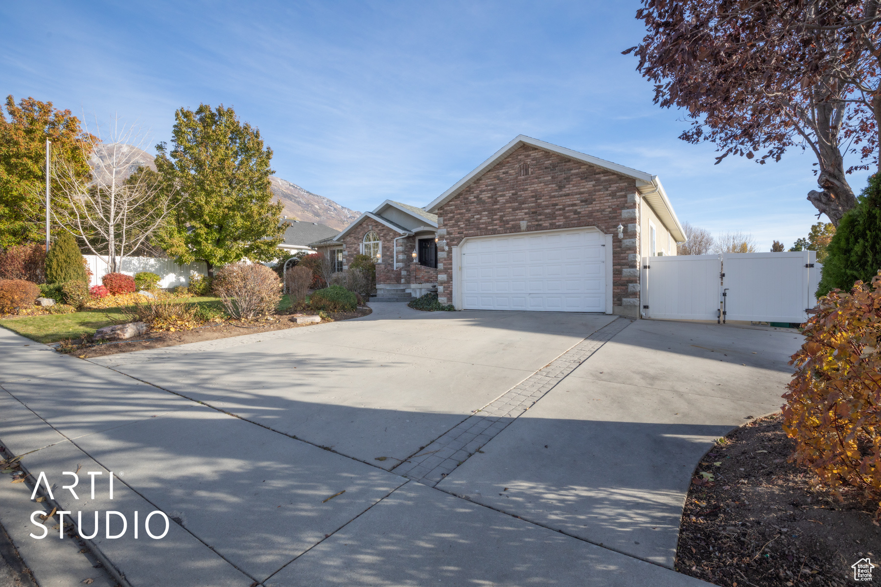 4483 W Carriage Ln, Cedar Hills, Utah image 5