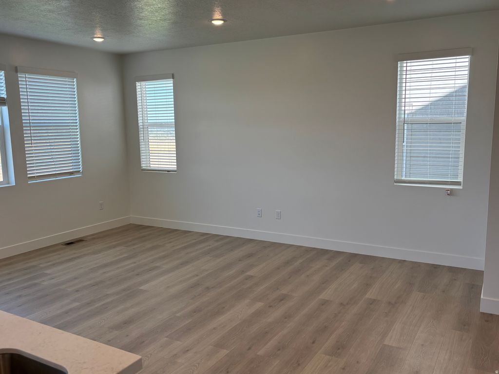 Photo of 2774 W AURORA AVE #344, Mapleton, UT 84664 (MLS # 2136985)