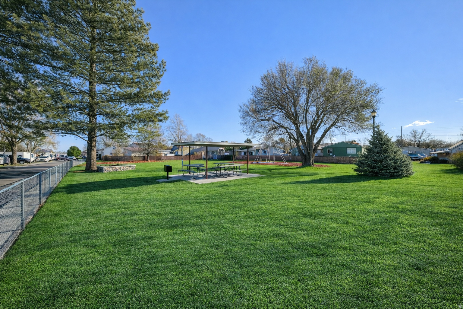 PARKWAY MANUFACTURED HOUSING COMMUNITY - Residential