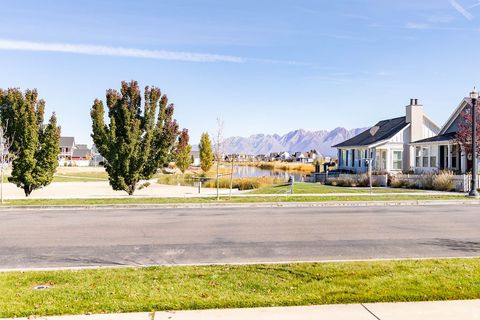 Tiny photo for 10942 S KESTRAL RISE RD W, South Jordan, UT 84095 (MLS # 2120793)