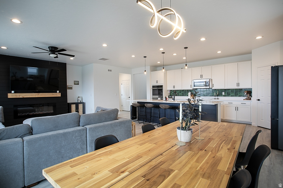 ARROWHEAD PARK - Residential