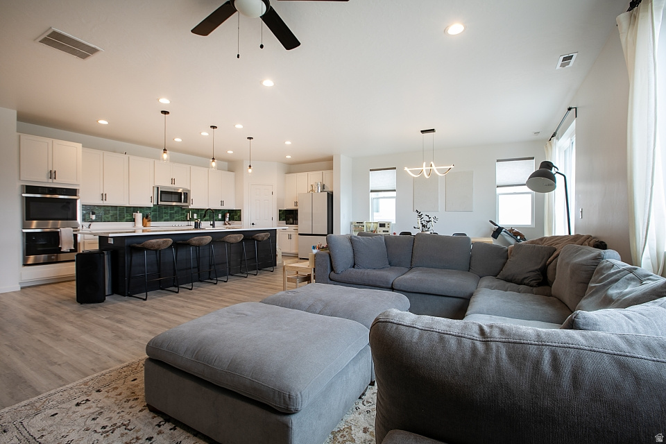 ARROWHEAD PARK - Residential