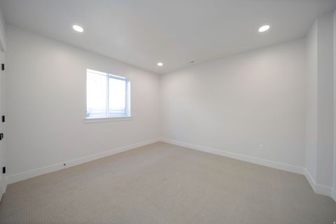 Tiny photo for 695 W HIDDEN FARM DR, Farmington, UT 84025 (MLS # 2120094)