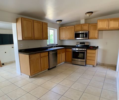 Tiny photo for 5210 S 900 ST E, Murray, UT 84117 (MLS # 2138635)