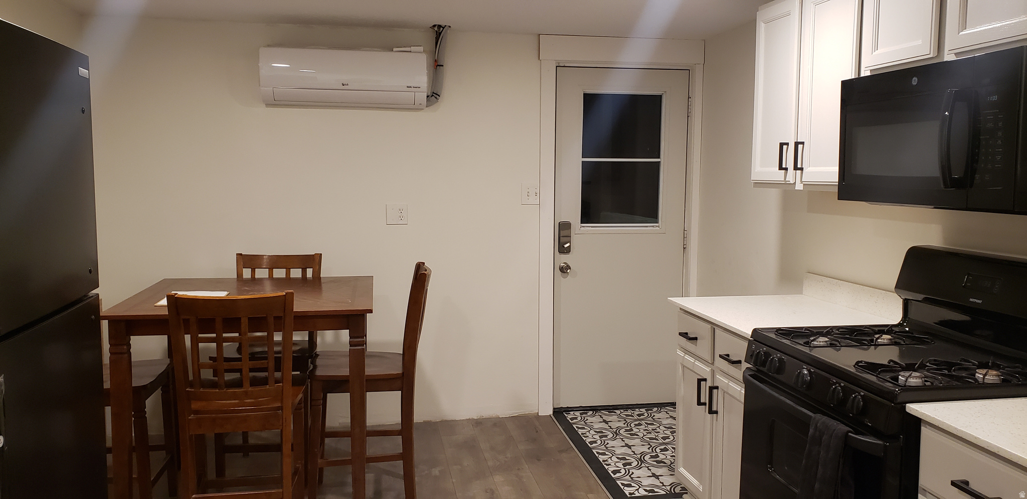 APPLE BLOSSOM ESTATES - Residential