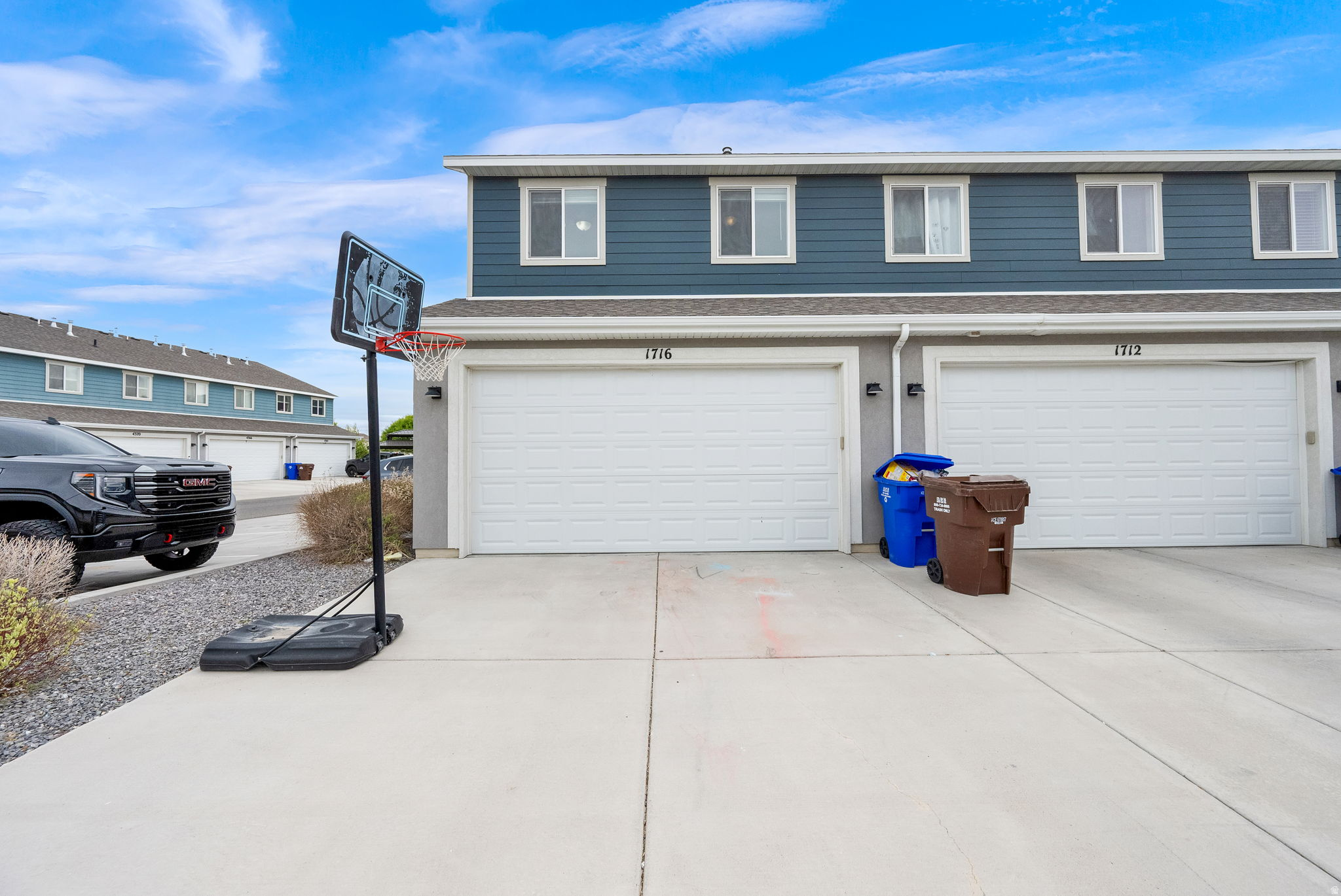 TRAILHEAD - Residential