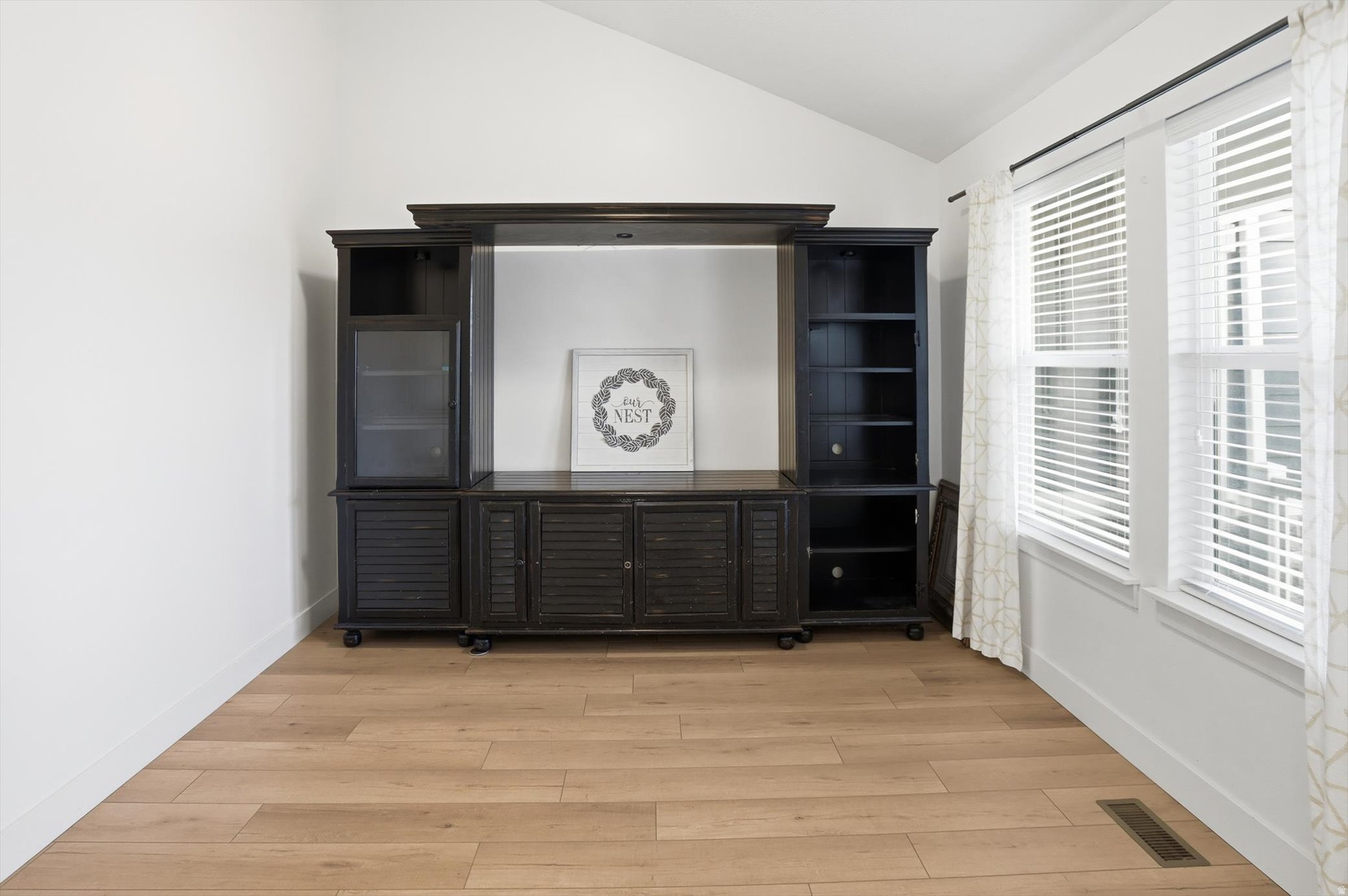 SNOWS SPRINGS - Residential