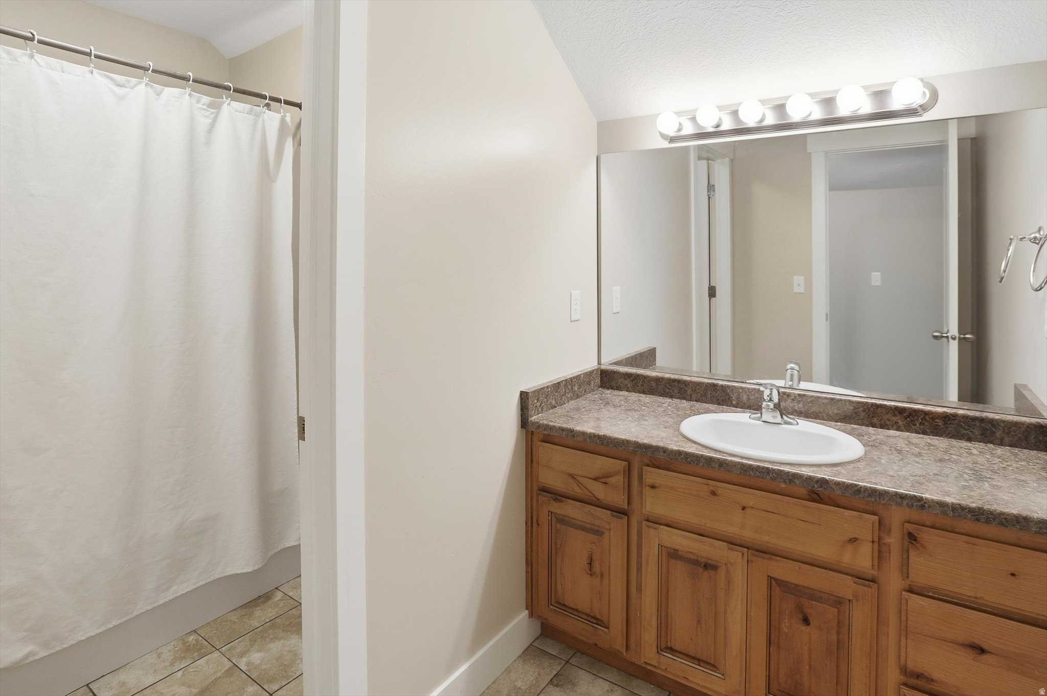 SNOWS SPRINGS - Residential