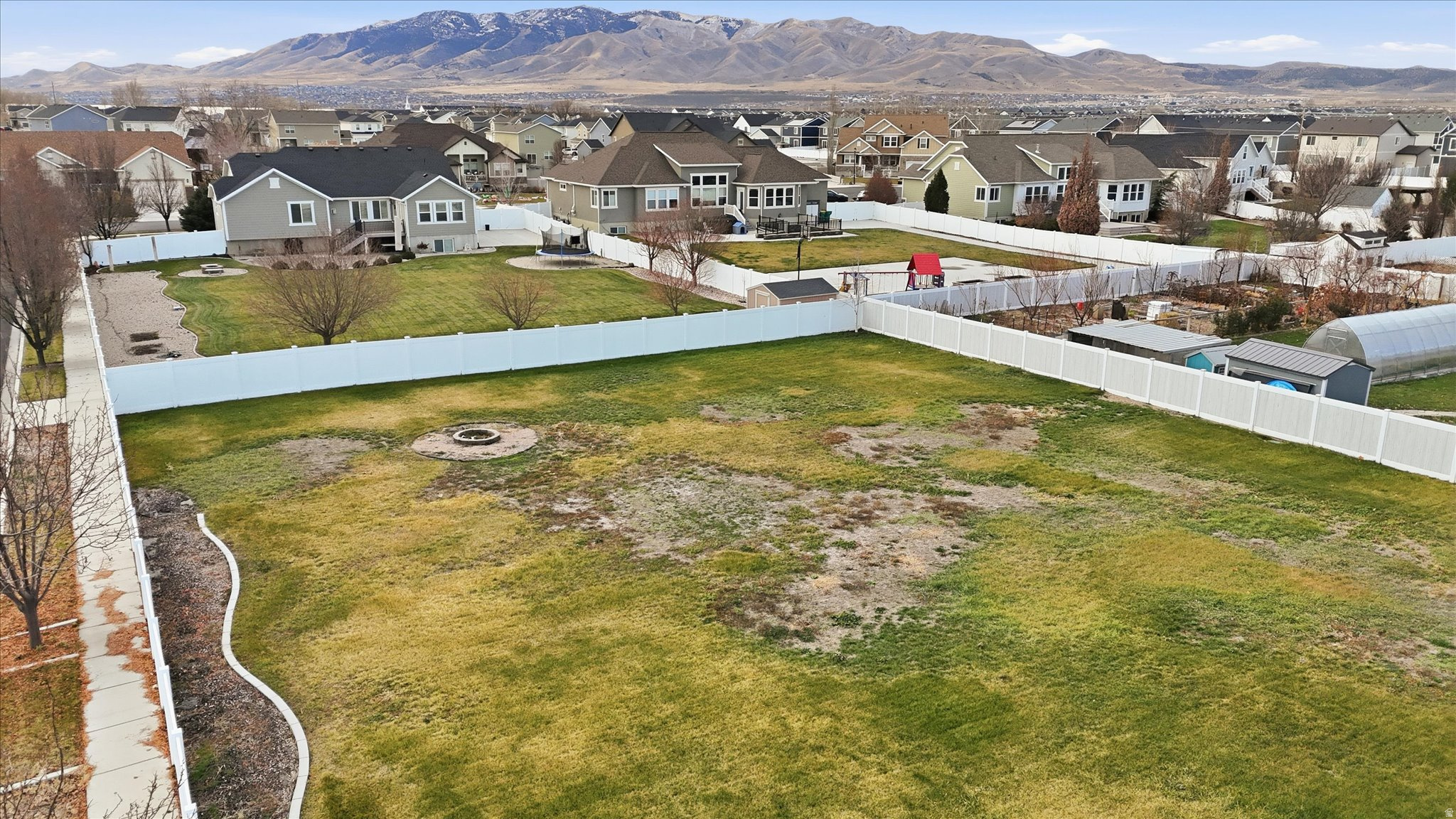 SNOWS SPRINGS - Residential