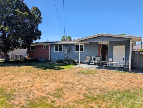 Tiny photo for 272 E 1400 N, Bountiful, UT 84010 (MLS # 2167455)