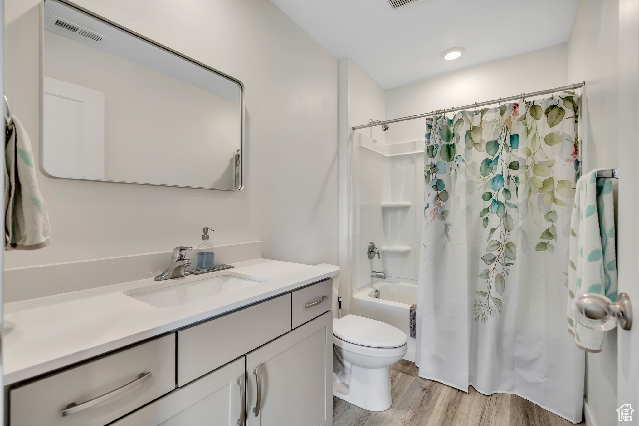 LITTLE VALLEY GATEWA - Residential