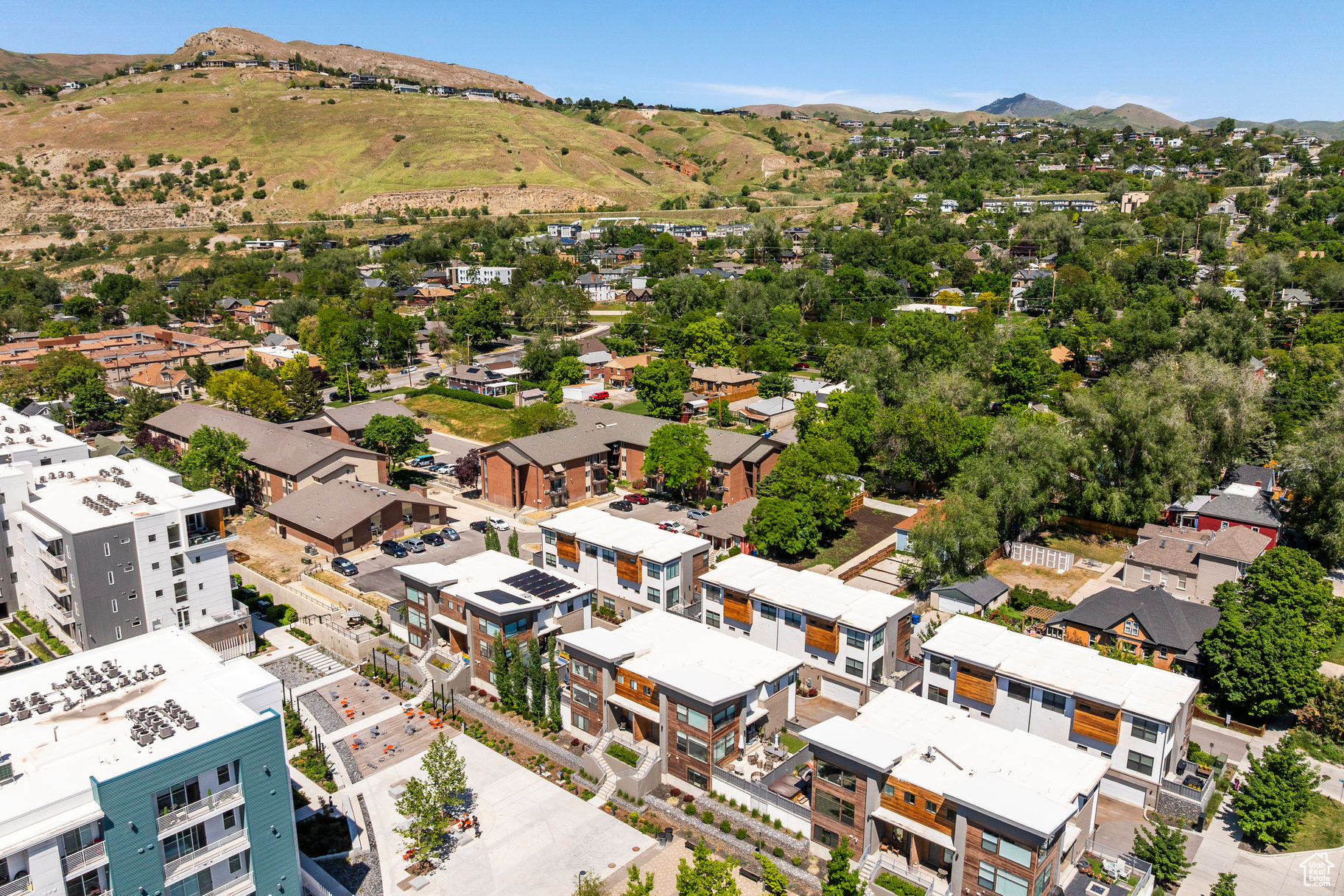 THE GROVE - Residential