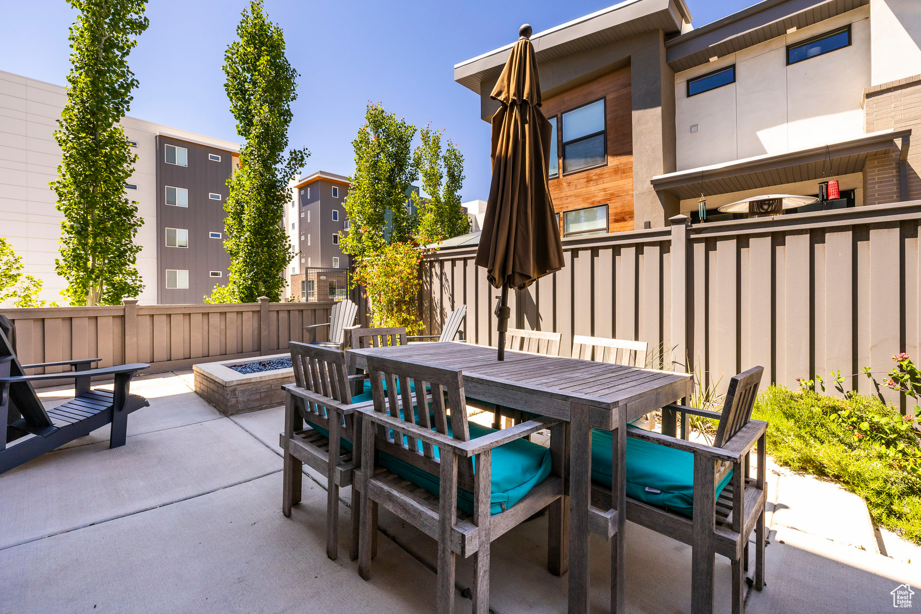 THE GROVE - Residential