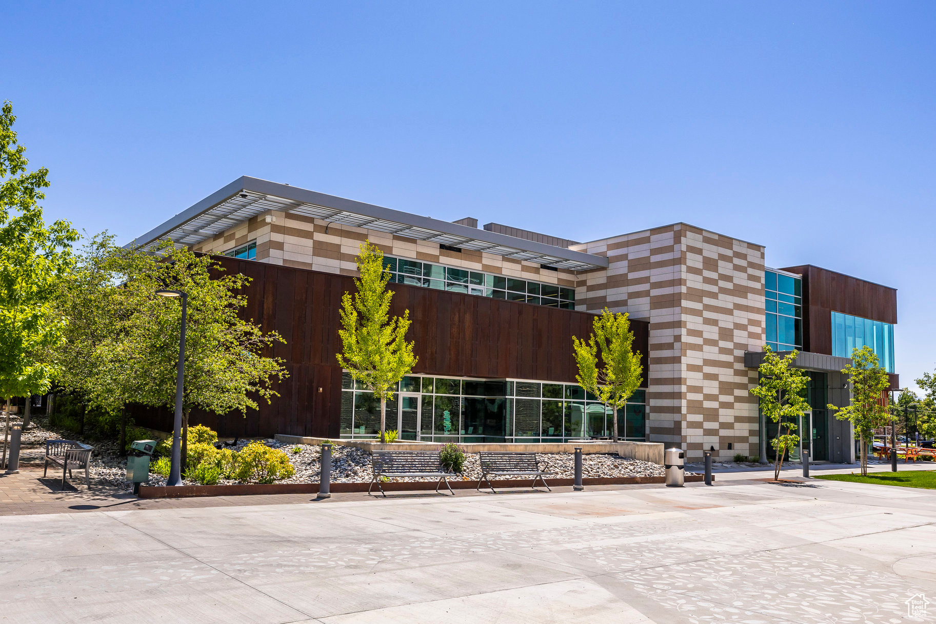 THE GROVE - Residential