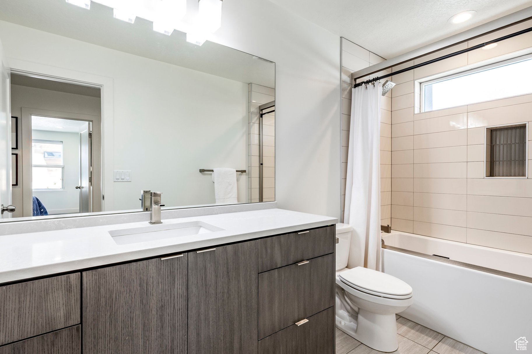 THE GROVE - Residential