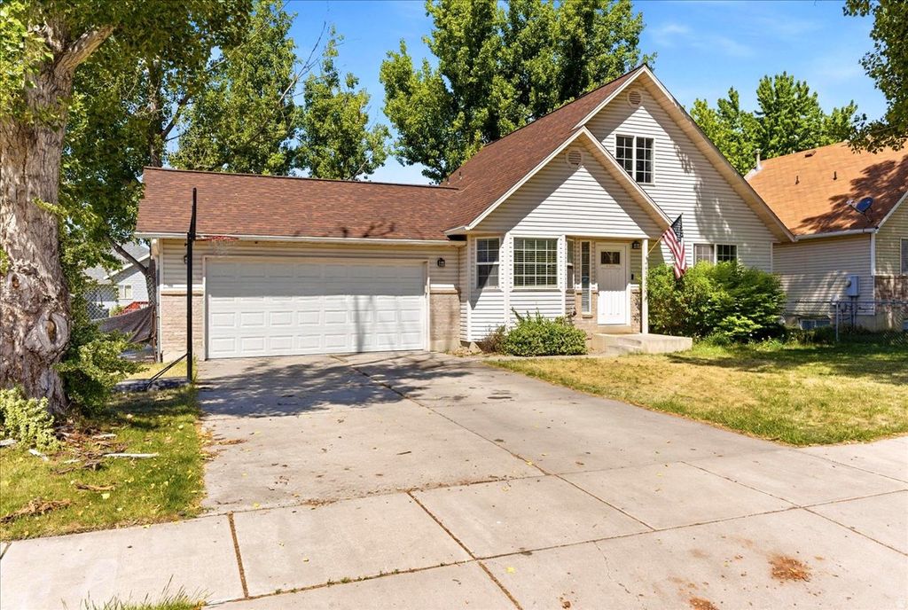 Photo of 4685 S 3900 W, Roy, UT 84067 (MLS # 2160545)