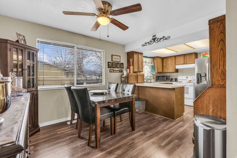 Tiny photo for 1118 N 575 W, Clinton, UT 84015 (MLS # 2123987)