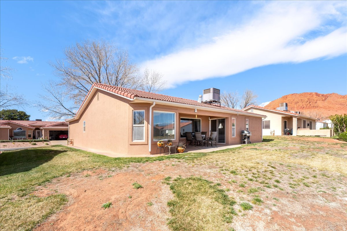 PADRE LAKES TH 2 - Residential