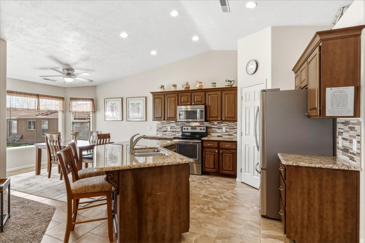 PADRE LAKES TH 2 - Residential