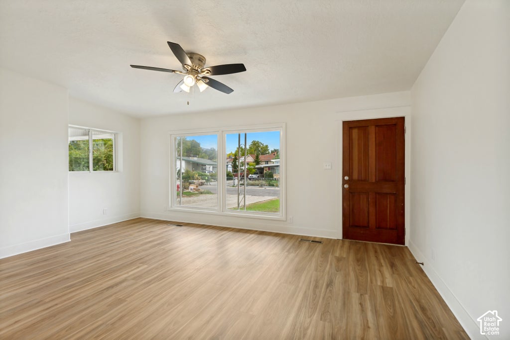Photo of 801 E BAKER DR, Midvale, UT 84047 (MLS # 2192861)