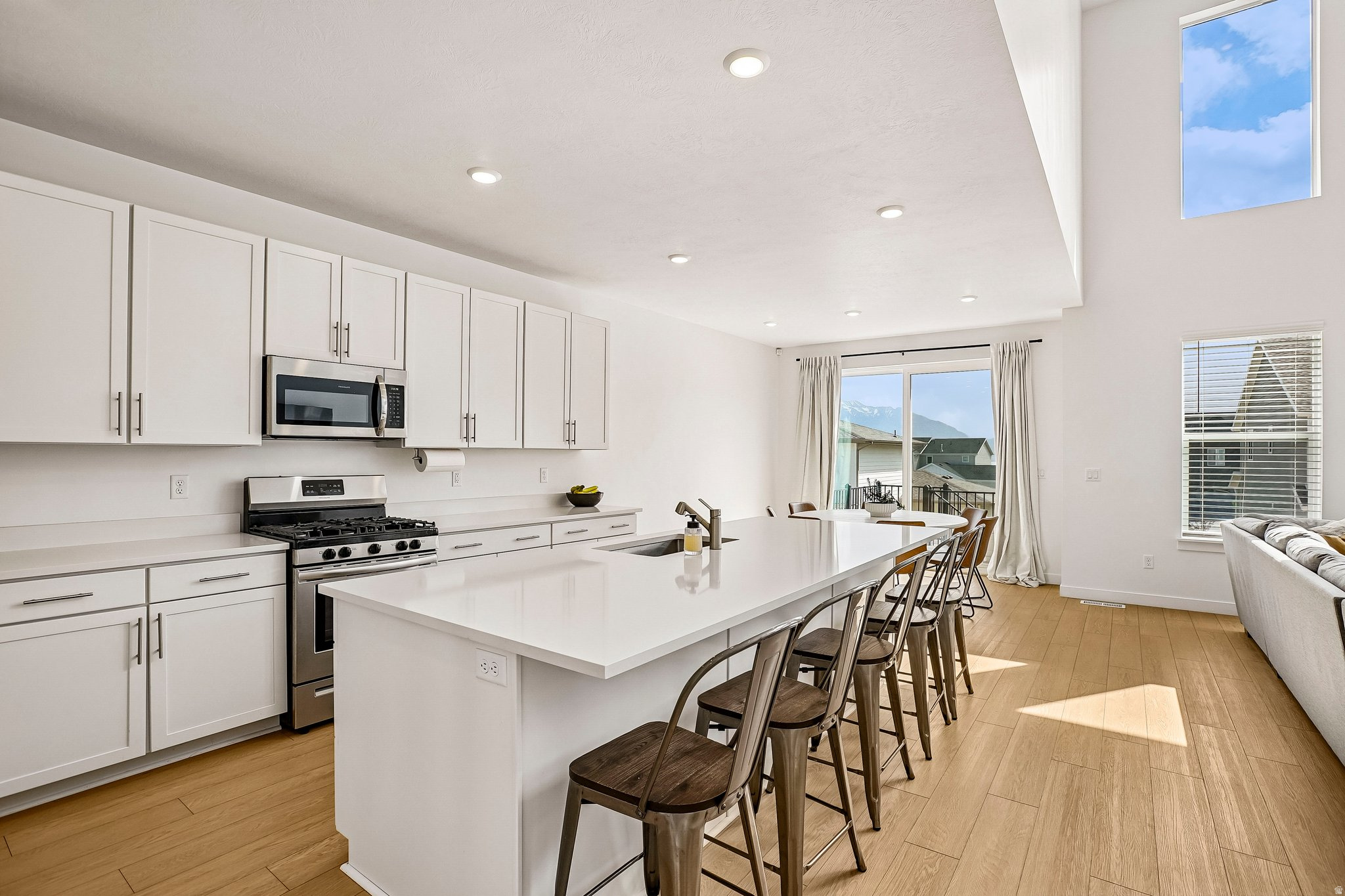 FOX HOLLOW - Residential