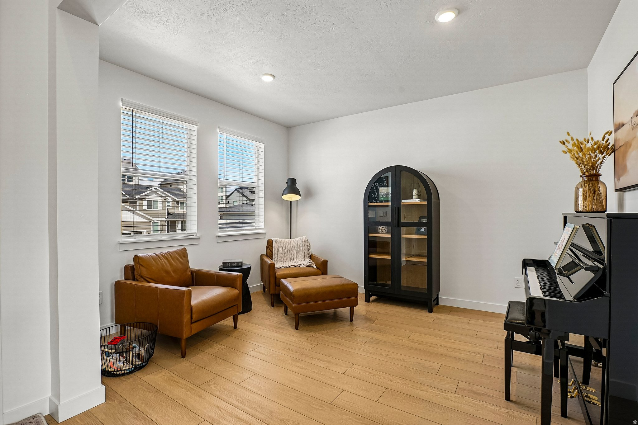 FOX HOLLOW - Residential