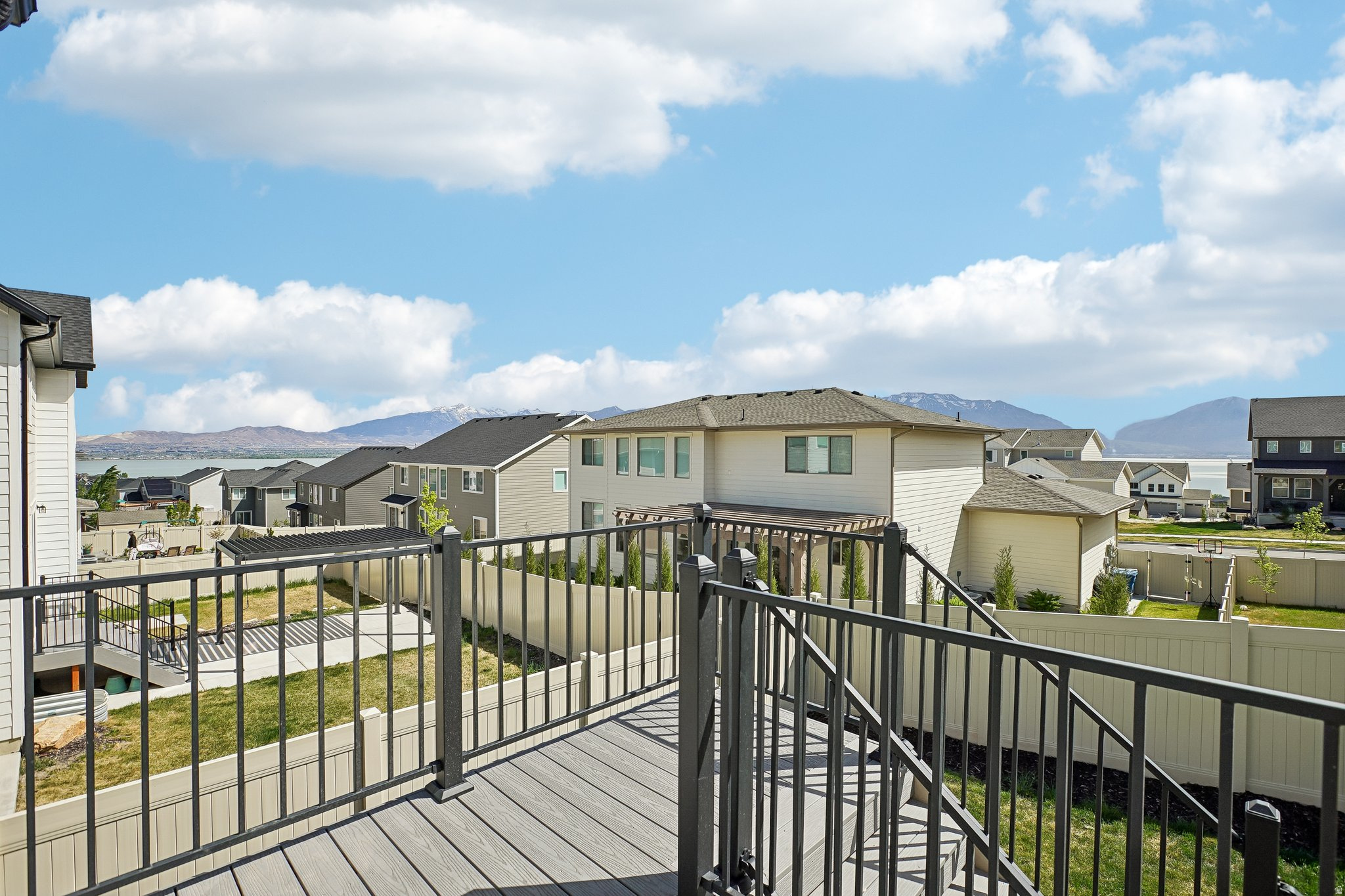 FOX HOLLOW - Residential