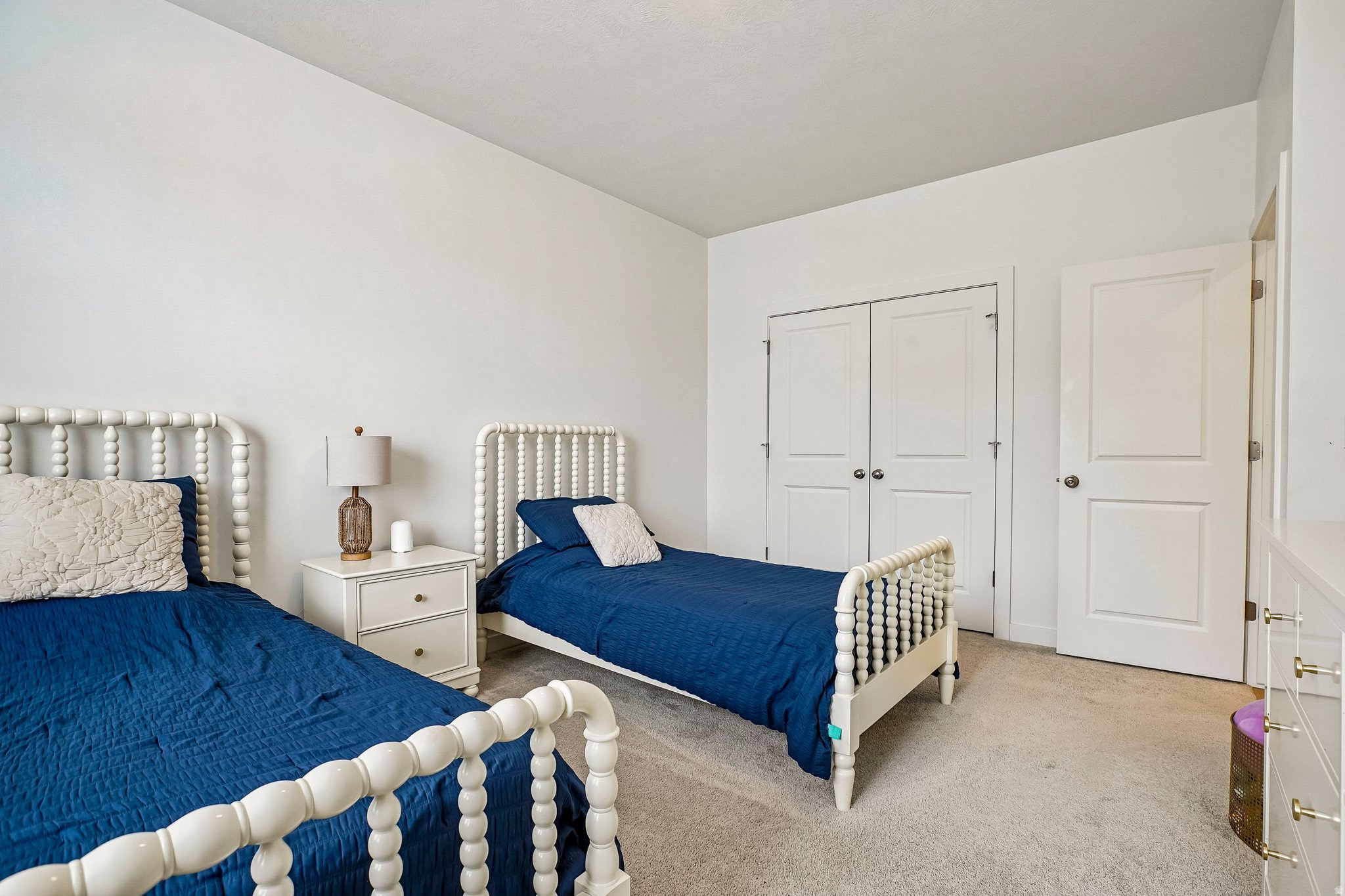 FOX HOLLOW - Residential