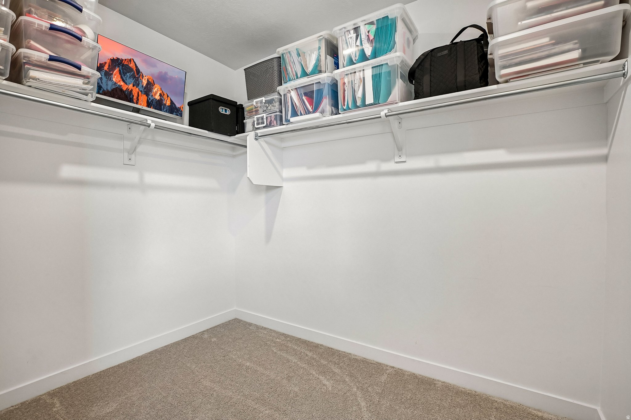 FOX HOLLOW - Residential