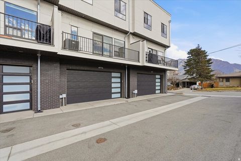 Tiny photo for 6996 S BROOKHILL Dr E, Cottonwood Heights, UT 84171 (MLS # 2135874)