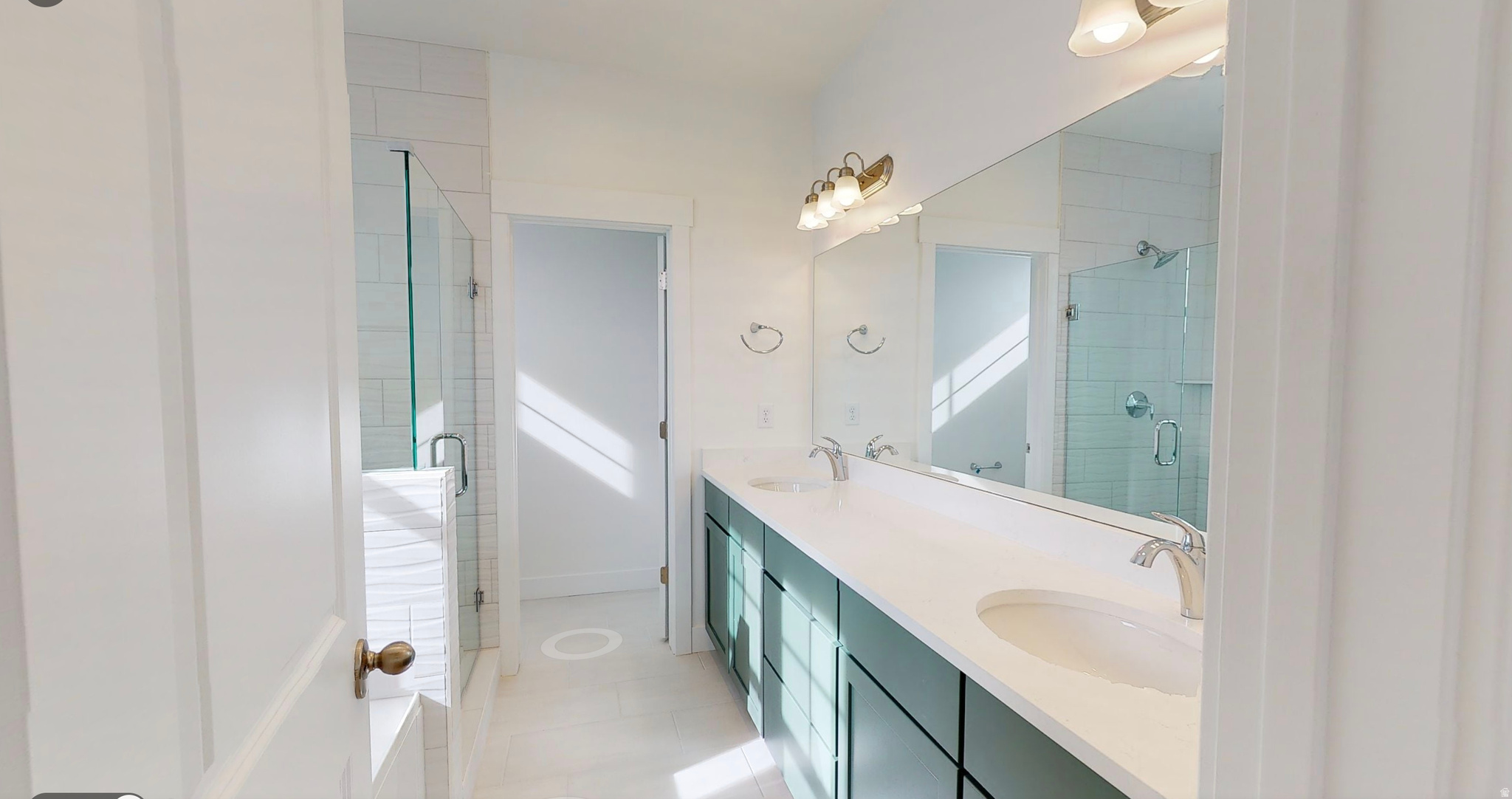 DAYBREAK - Residential