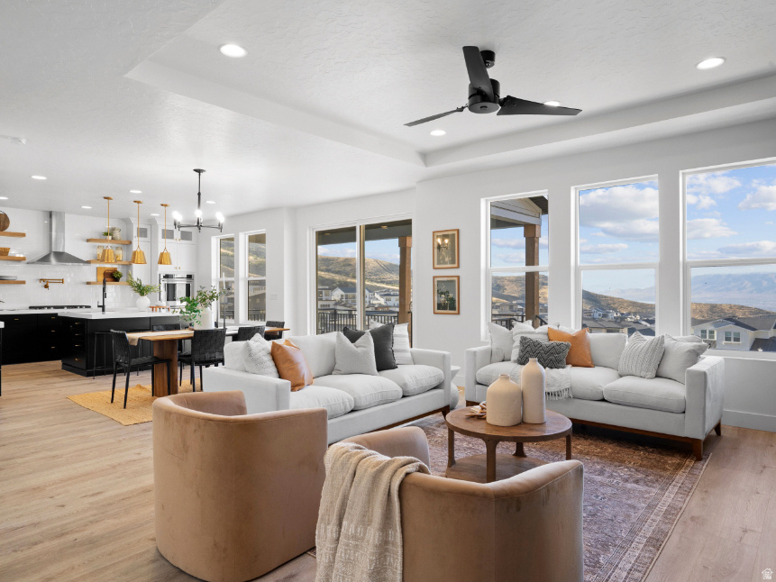CANYON POINT - Residential