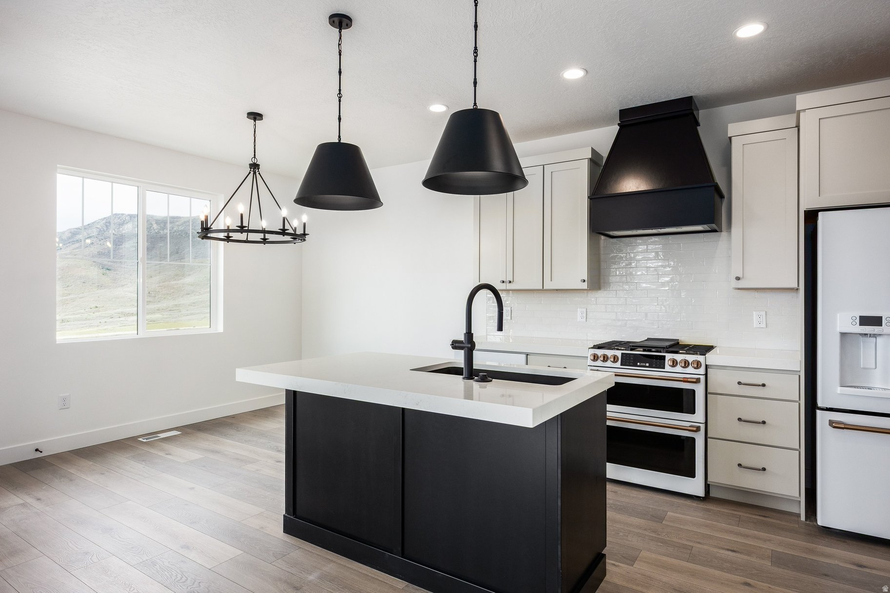 JORDANELLE RIDGE - Residential