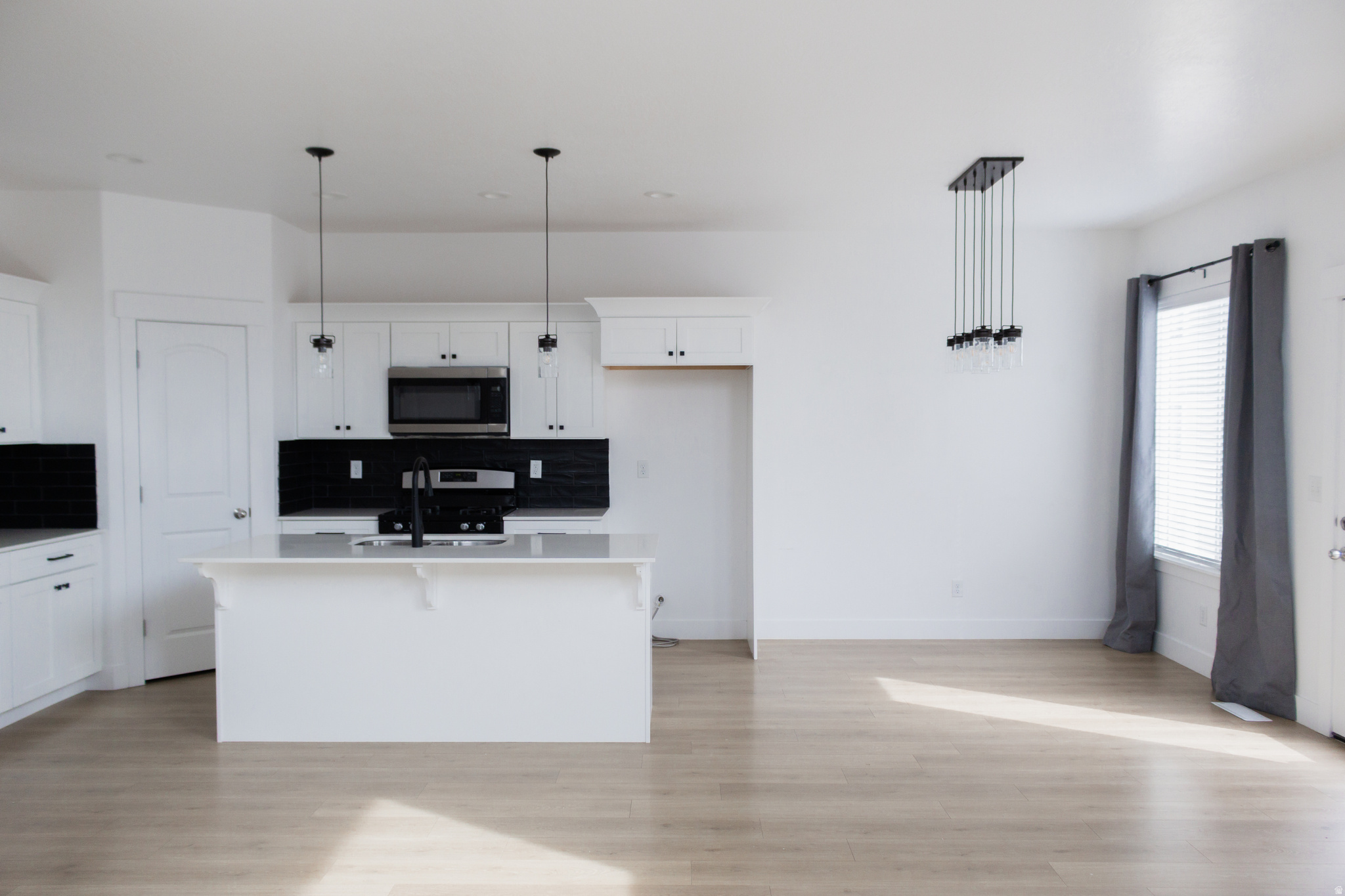 NORTH POINTE VILLAGE - Residential