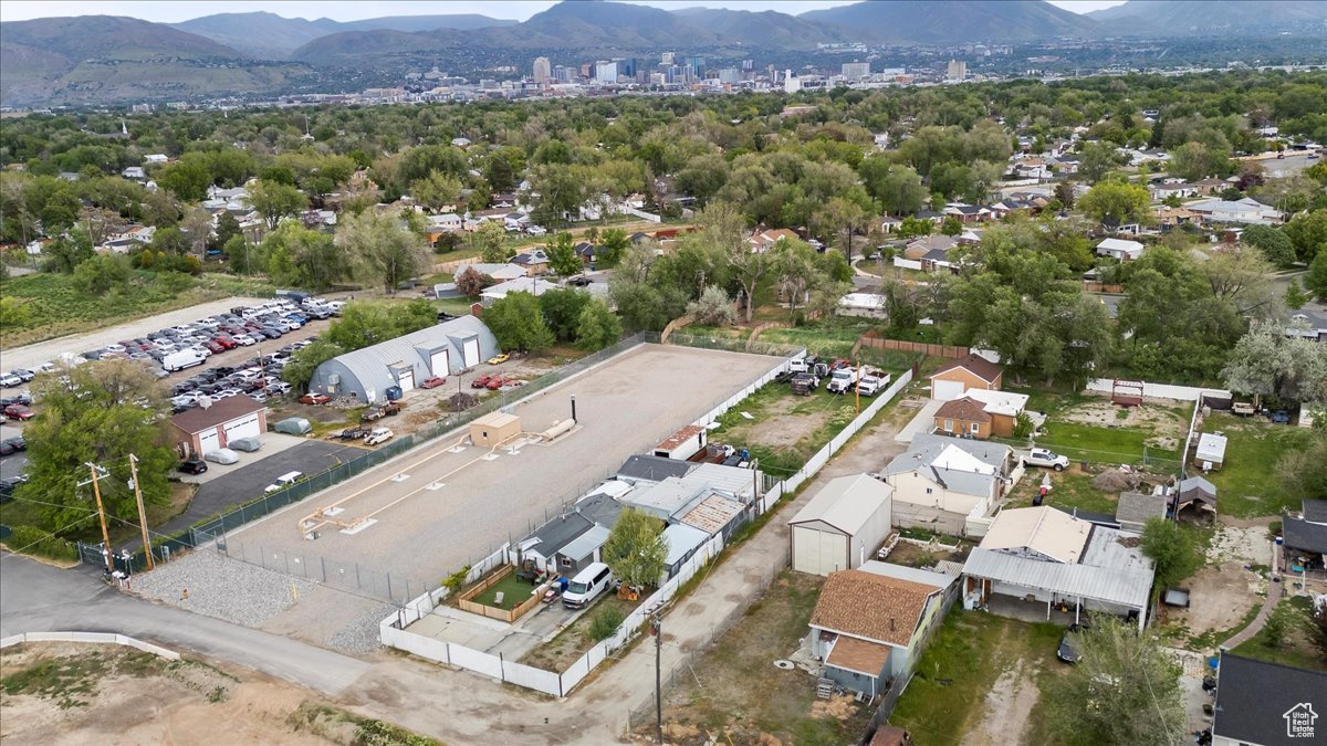 PARK - Commercial Sale