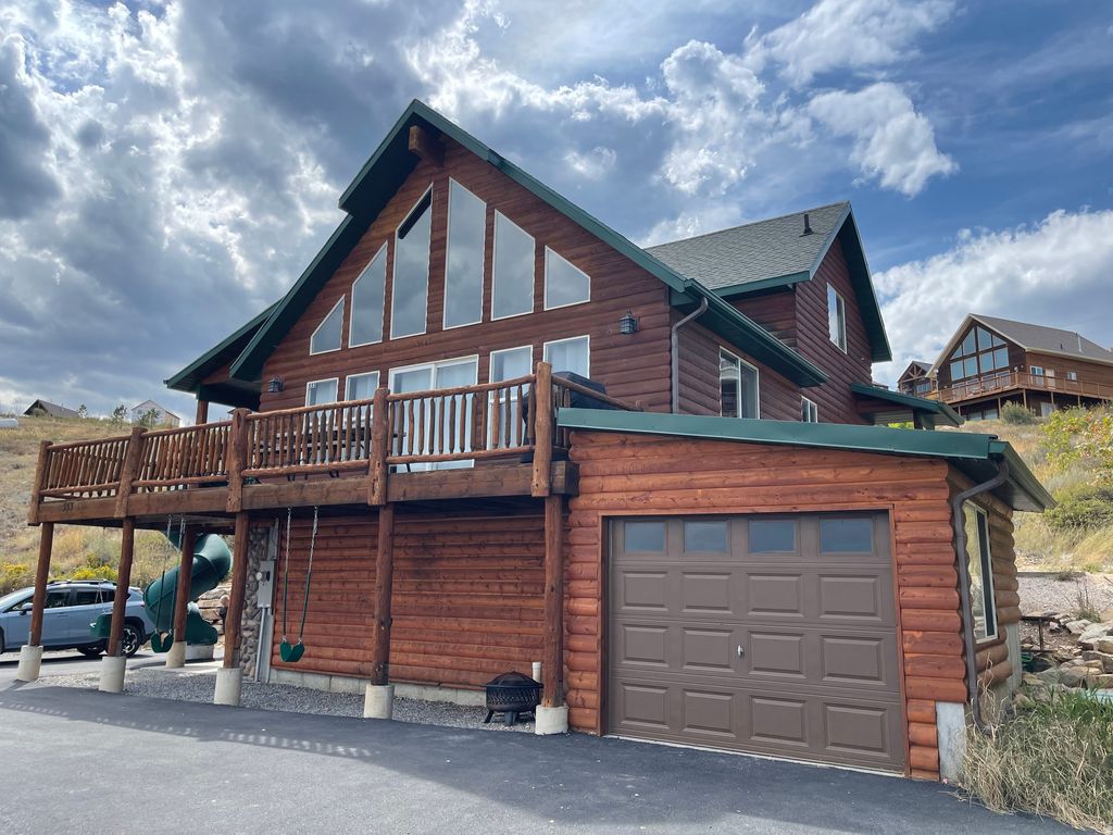 Photo of 553 W RASPBERRY PATCH RD, Garden City, UT 84028 (MLS # 2137078)