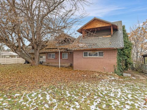 Photo of 2848 HOLBROOK RD, Bountiful, UT 84010 (MLS # 2125629)