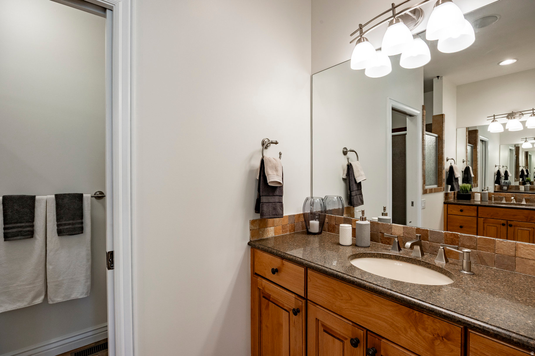 FOXGATE FARMS - Residential