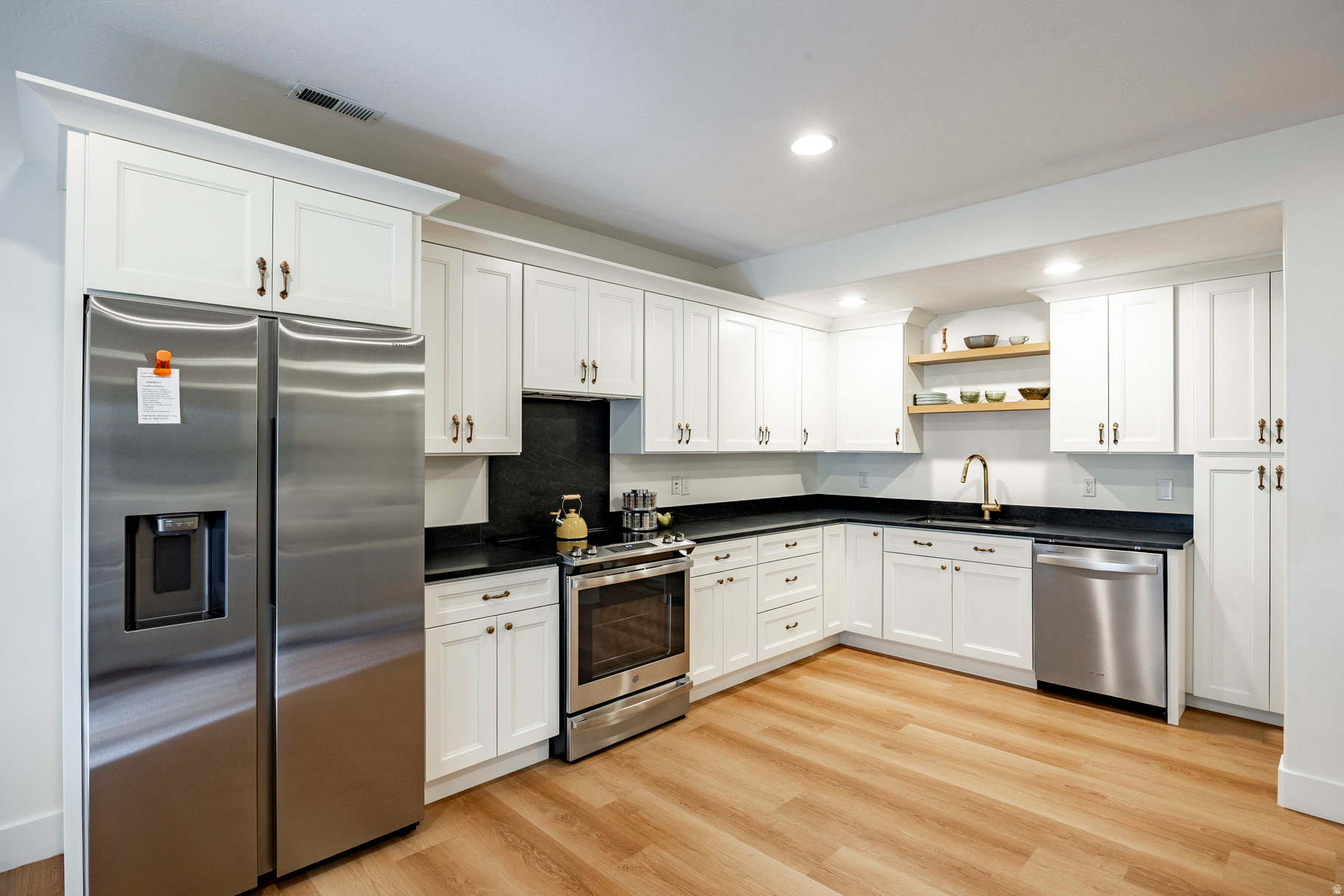 FOXGATE FARMS - Residential