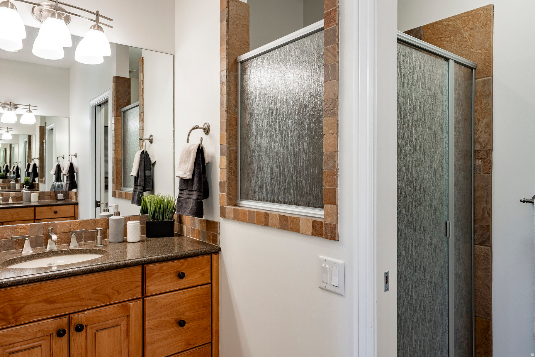 FOXGATE FARMS - Residential