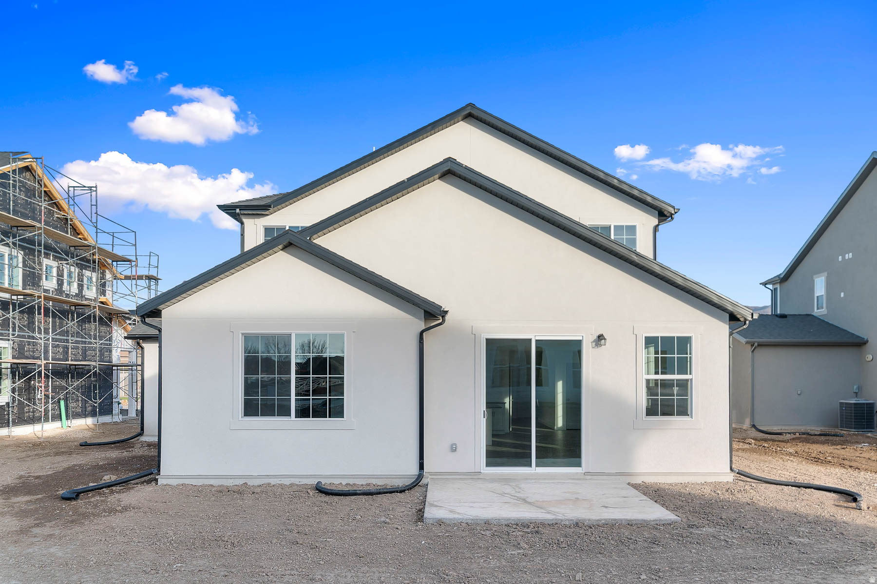 AMBERLY PLACE 13 - Residential