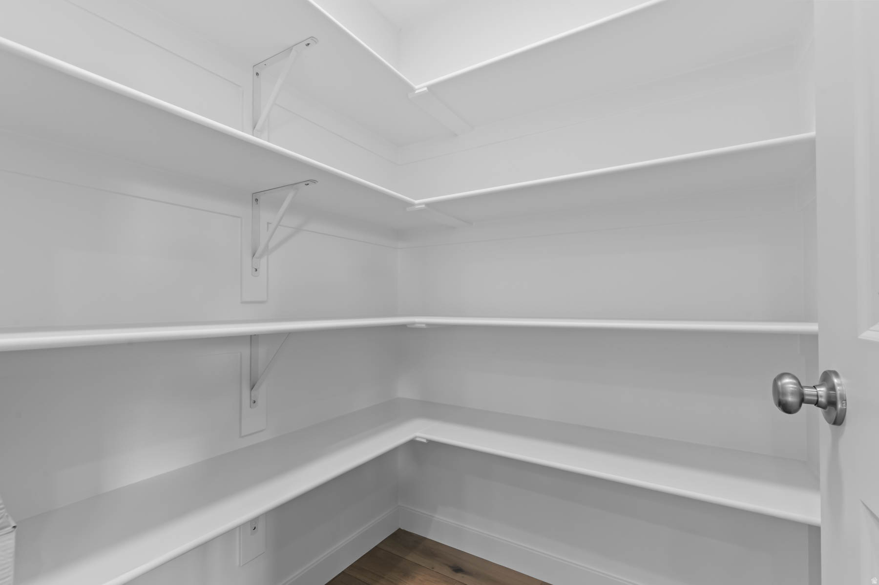 AMBERLY PLACE 13 - Residential