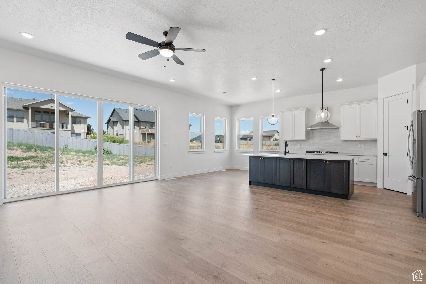 VISTAS AT SUMMIT RDG - Residential