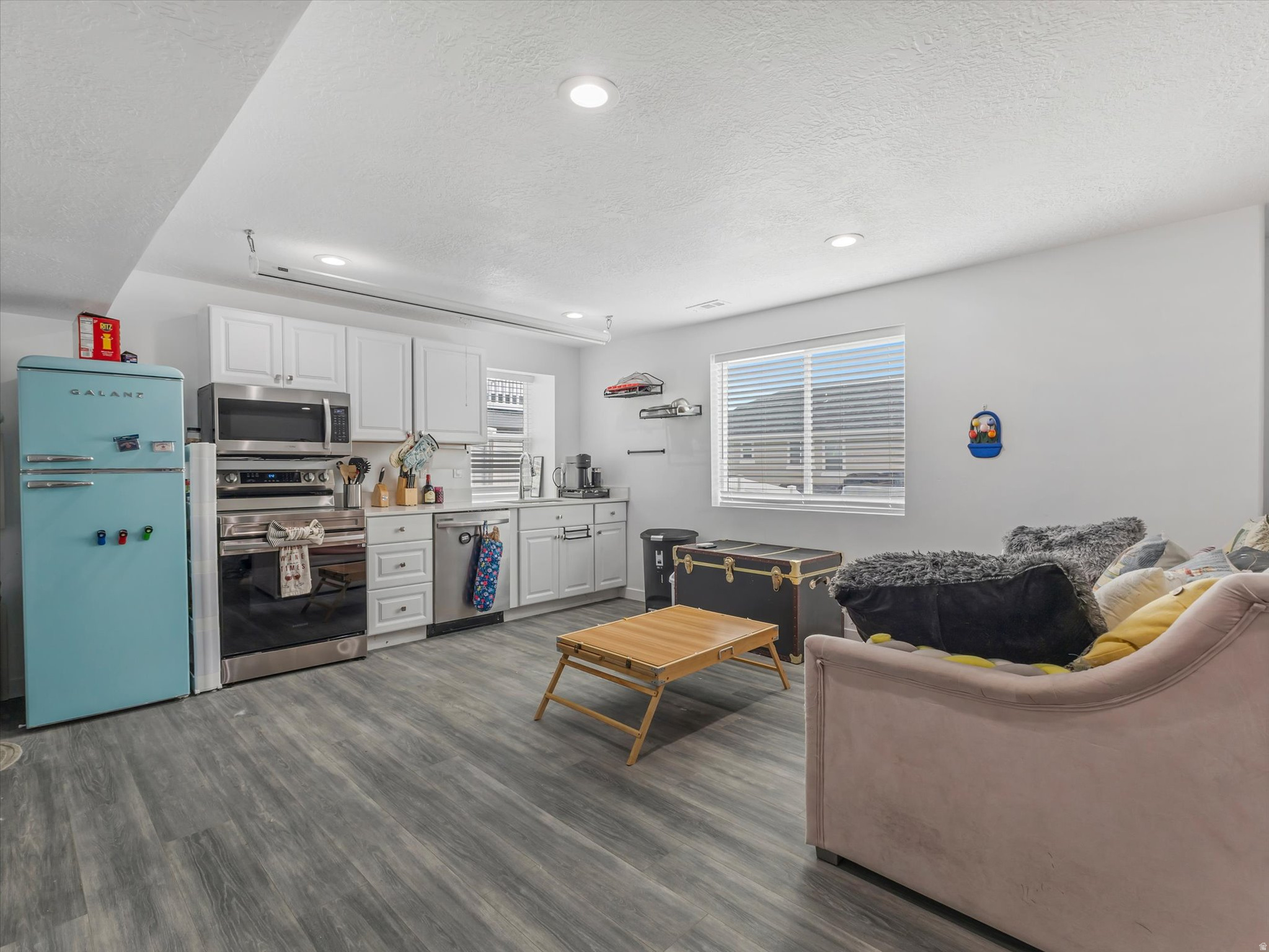 TERRACE HILLS - Residential