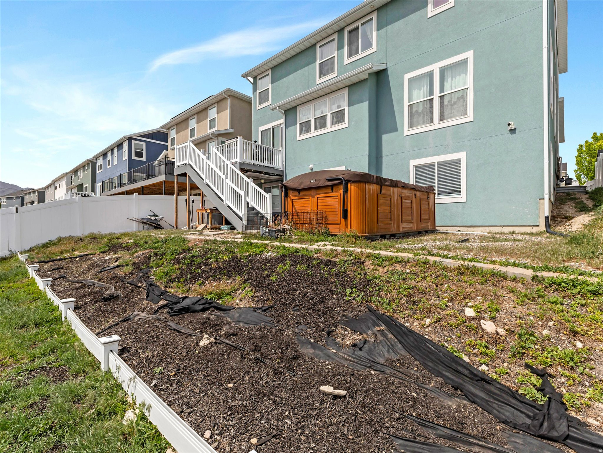 TERRACE HILLS - Residential