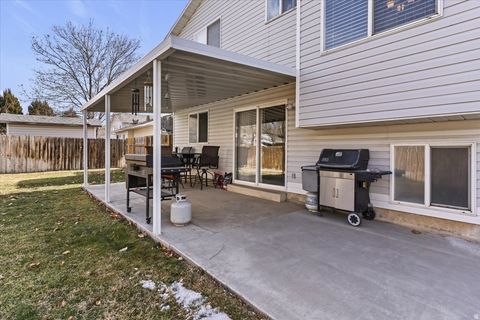Tiny photo for 516 W 200 S, Clearfield, UT 84015 (MLS # 2135473)