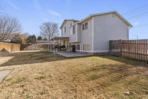 Tiny photo for 516 W 200 S, Clearfield, UT 84015 (MLS # 2135473)