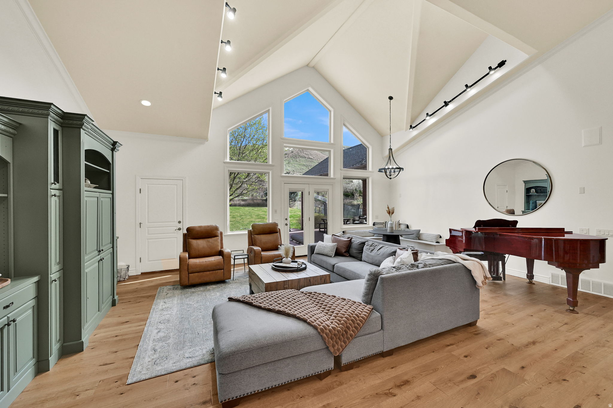 SUMMER RIDGE - Residential