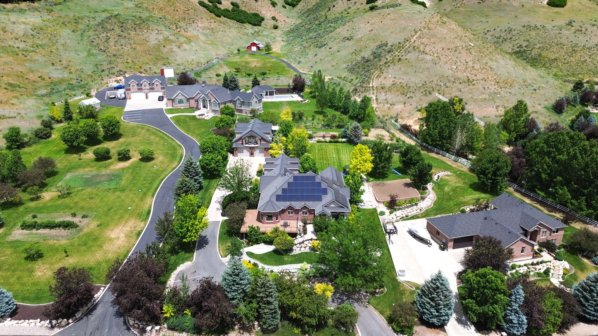 SUMMER RIDGE - Residential